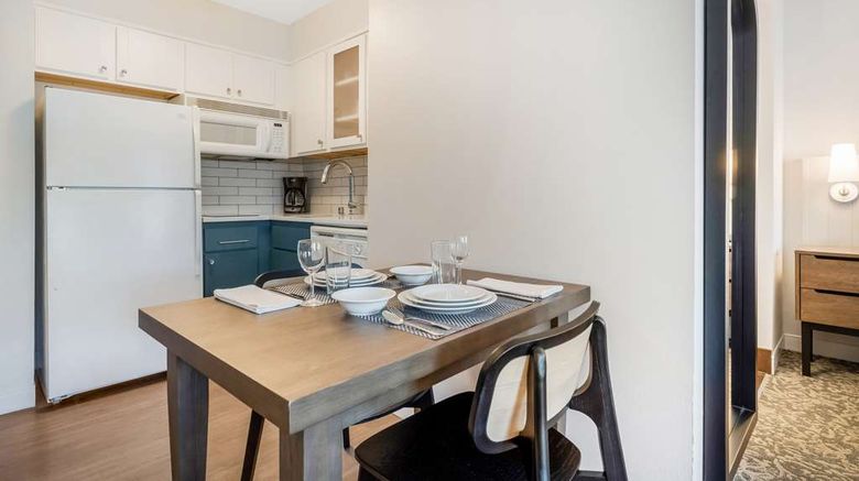 <b>Sonesta ES Suites Portland Vancouver 41 Suite</b>. Images powered by <a href="https://iceportal.shijigroup.com/" title="IcePortal" target="_blank">IcePortal</a>.