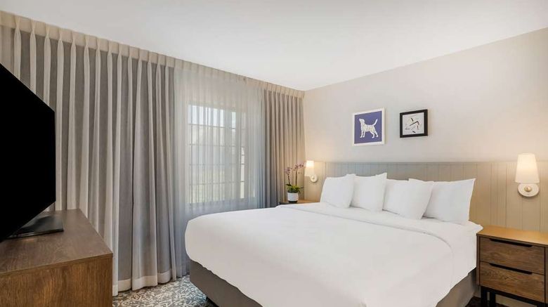 <b>Sonesta ES Suites Portland Vancouver 41 Room</b>. Images powered by <a href="https://iceportal.shijigroup.com/" title="IcePortal" target="_blank">IcePortal</a>.