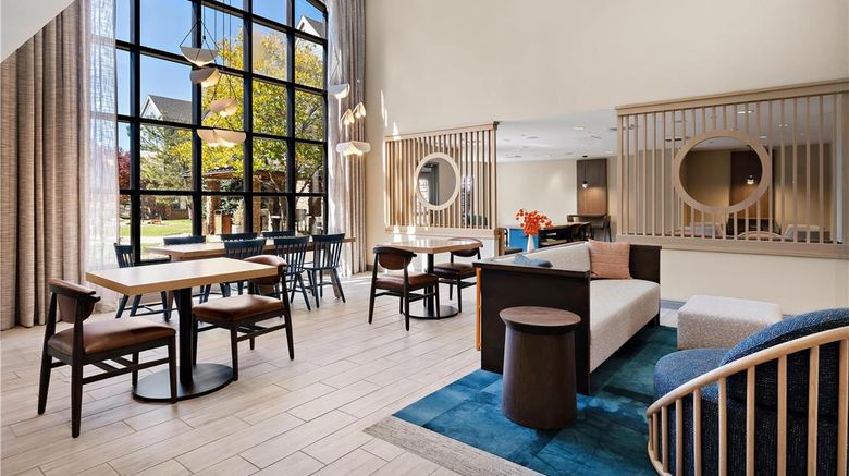 <b>Sonesta ES Suites Portland Vancouver 41 Lobby</b>. Images powered by <a href="https://iceportal.shijigroup.com/" title="IcePortal" target="_blank">IcePortal</a>.