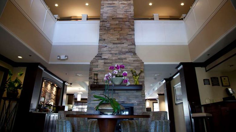<b>Sonesta ES Suites San Francisco Airport Lobby</b>. Images powered by <a href="https://iceportal.shijigroup.com/" title="IcePortal" target="_blank">IcePortal</a>.