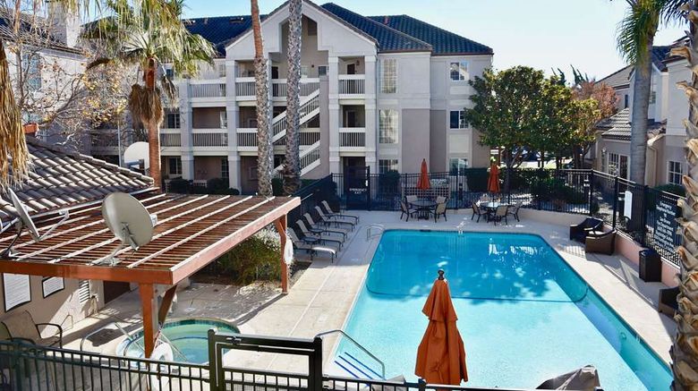 <b>Sonesta ES Suites San Francisco Airport Pool</b>. Images powered by <a href="https://iceportal.shijigroup.com/" title="IcePortal" target="_blank">IcePortal</a>.