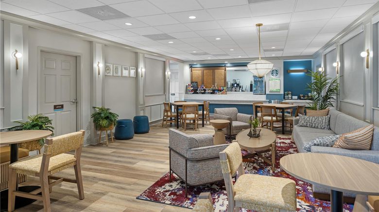 <b>Sonesta ES Suites Lake Buena Vista Restaurant</b>. Images powered by <a href="https://iceportal.shijigroup.com/" title="IcePortal" target="_blank">IcePortal</a>.