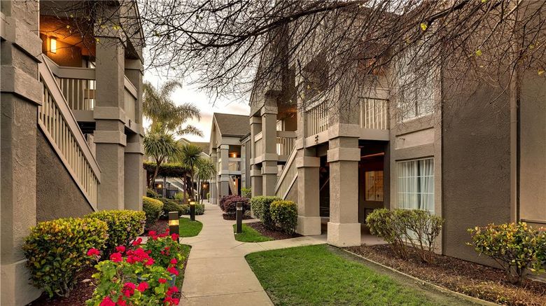 Sonesta ES Suites San Jose Airport Exterior. Images powered by <a href="https://iceportal.shijigroup.com" target="_blank" rel="noopener">Ice Portal</a>.
