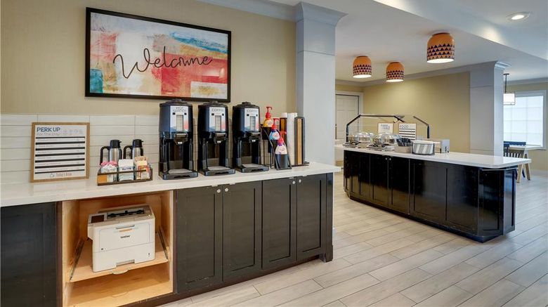 <b>Sonesta ES Suites San Jose Airport Restaurant</b>. Images powered by <a href="https://iceportal.shijigroup.com/" title="IcePortal" target="_blank">IcePortal</a>.