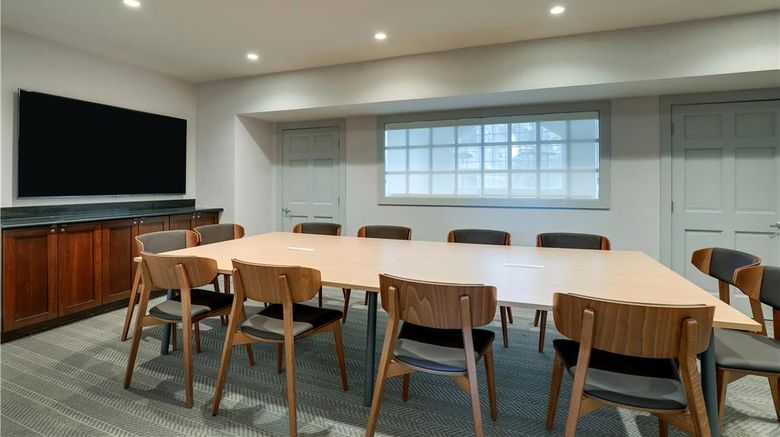 <b>Sonesta ES Suites San Jose Airport Meeting</b>. Images powered by <a href="https://iceportal.shijigroup.com/" title="IcePortal" target="_blank">IcePortal</a>.