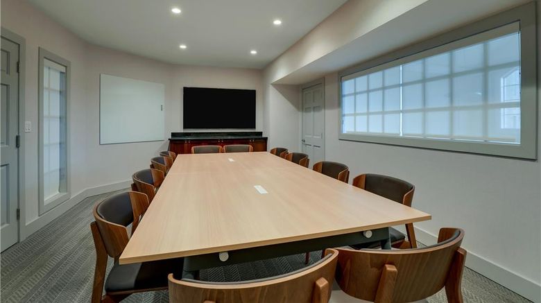 <b>Sonesta ES Suites San Jose Airport Meeting</b>. Images powered by <a href="https://iceportal.shijigroup.com/" title="IcePortal" target="_blank">IcePortal</a>.