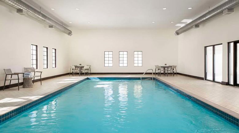 <b>Sonesta ES Suites Toronto Markham Pool</b>. Images powered by <a href="https://iceportal.shijigroup.com/" title="IcePortal" target="_blank">IcePortal</a>.