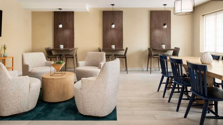 <b>Sonesta ES Suites Toronto Markham Lobby</b>. Images powered by <a href="https://iceportal.shijigroup.com/" title="IcePortal" target="_blank">IcePortal</a>.