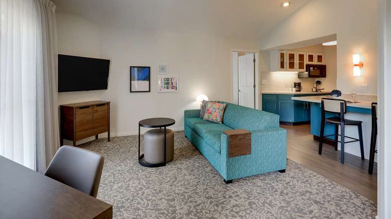 <b>Sonesta ES Suites Sunnyvale Room</b>. Images powered by <a href="https://iceportal.shijigroup.com/" title="IcePortal" target="_blank">IcePortal</a>.