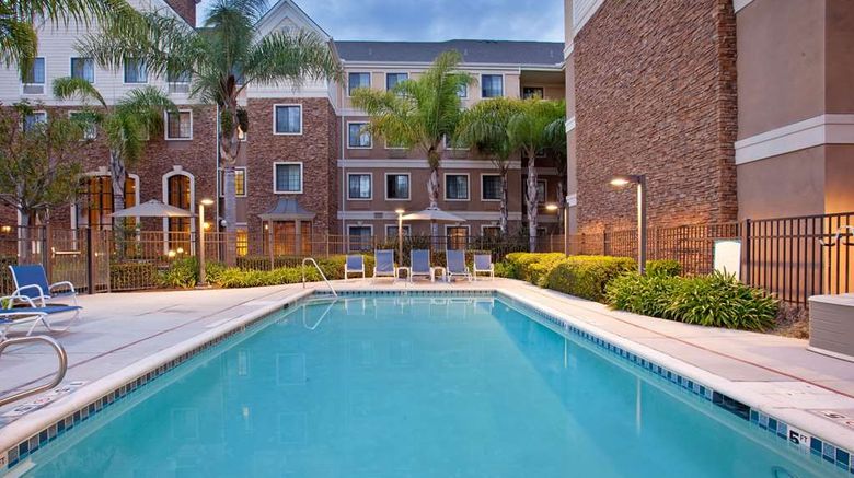 <b>Sonesta ES Suites Sorrento Mesa Exterior</b>. Images powered by <a href="https://iceportal.shijigroup.com/" title="IcePortal" target="_blank">IcePortal</a>.
