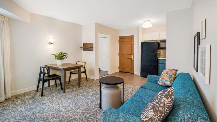 Sonesta ES Suites Sorrento Mesa Suite