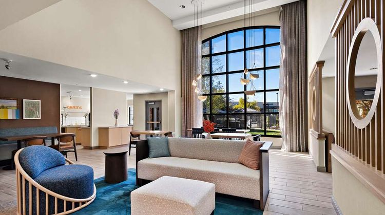 Sonesta ES Suites Sorrento Mesa Lobby