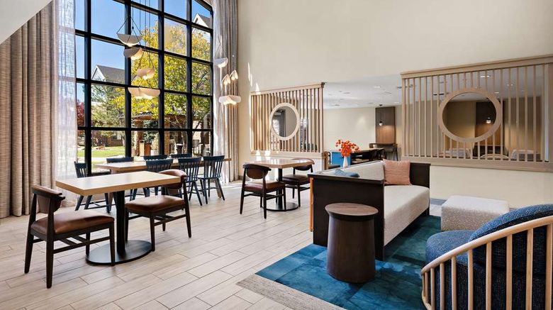 <b>Sonesta ES Suites Sorrento Mesa Lobby</b>. Images powered by <a href="https://iceportal.shijigroup.com/" title="IcePortal" target="_blank">IcePortal</a>.