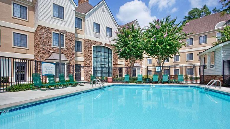 <b>Sonesta ES Suites Atlanta Alpharetta Avalon Pool</b>. Images powered by <a href="https://iceportal.shijigroup.com/" title="IcePortal" target="_blank">IcePortal</a>.