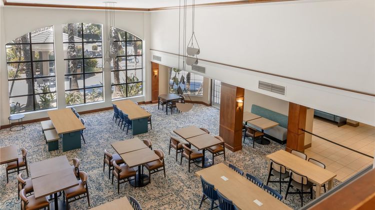 Sonesta ES Suites Anaheim Resort Area Lobby