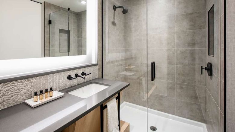 <b>Dakota Dunes Resort Room</b>. Images powered by <a href="https://iceportal.shijigroup.com/" title="IcePortal" target="_blank">IcePortal</a>.