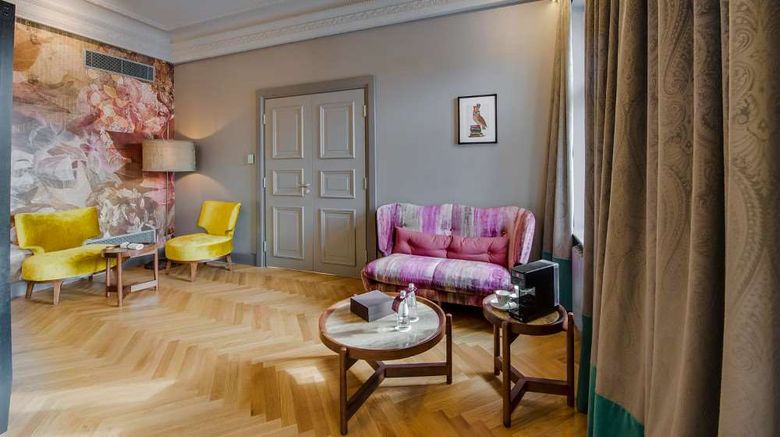 <b>Grand Poet Hotel By Semarah Suite</b>. Images powered by <a href="https://iceportal.shijigroup.com/" title="IcePortal" target="_blank">IcePortal</a>.