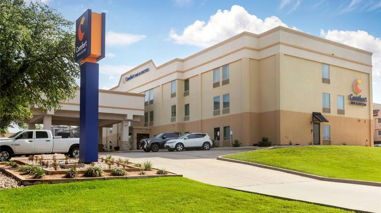 <b>Comfort Inn & Suites Temple Exterior</b>. Images powered by <a href="https://iceportal.shijigroup.com/" title="IcePortal" target="_blank">IcePortal</a>.