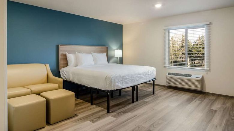 <b>WoodSpring Suites Tacoma Lakewood Room</b>. Images powered by <a href="https://iceportal.shijigroup.com/" title="IcePortal" target="_blank">IcePortal</a>.