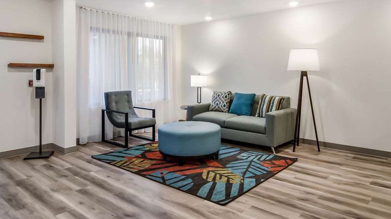 <b>WoodSpring Suites Tacoma Lakewood Lobby</b>. Images powered by <a href="https://iceportal.shijigroup.com/" title="IcePortal" target="_blank">IcePortal</a>.