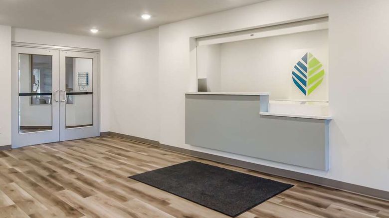 <b>WoodSpring Suites Tacoma Lakewood Lobby</b>. Images powered by <a href="https://iceportal.shijigroup.com/" title="IcePortal" target="_blank">IcePortal</a>.
