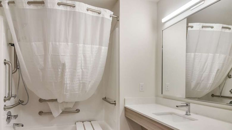 <b>WoodSpring Suites Tacoma Lakewood Room</b>. Images powered by <a href="https://iceportal.shijigroup.com/" title="IcePortal" target="_blank">IcePortal</a>.