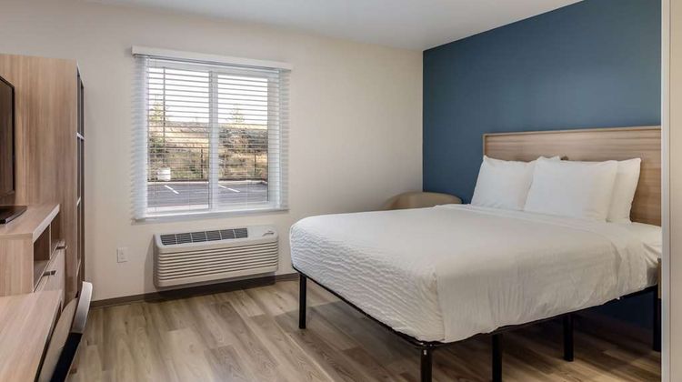 WoodSpring Suites Tacoma Lakewood Room