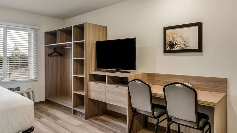 <b>WoodSpring Suites Tacoma Lakewood Room</b>. Images powered by <a href="https://iceportal.shijigroup.com/" title="IcePortal" target="_blank">IcePortal</a>.