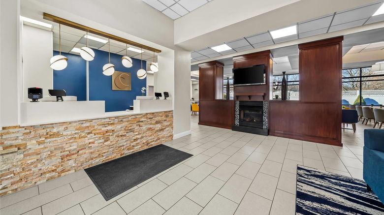 <b>Comfort Inn and Suites Plainville Lobby</b>. Images powered by <a href="https://iceportal.shijigroup.com/" title="IcePortal" target="_blank">IcePortal</a>.