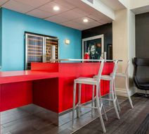 Comfort Inn and Suites Baltimore Lobby
