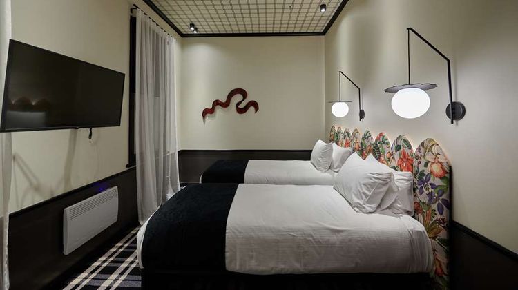 Naumi Studio Wellington Room