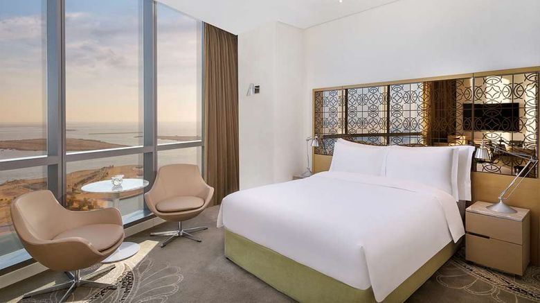 <b>Conrad Abu Dhabi Etihad Towers Hotel Room</b>. Images powered by <a href="https://iceportal.shijigroup.com/" title="IcePortal" target="_blank">IcePortal</a>.