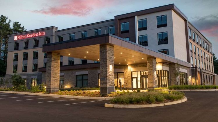 Hilton Garden Inn Boston Canton Exterior