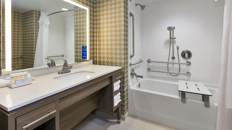 Home2 Stes by Hilton Wrightsville Beach Room