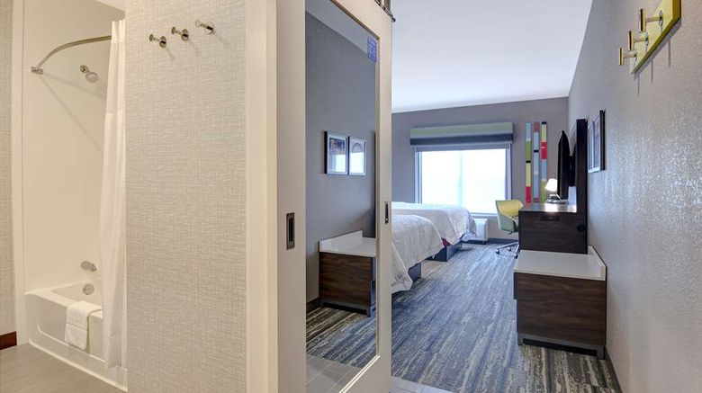 <b>Hampton Inn & Suites Canal Winchester Room</b>. Images powered by <a href="https://iceportal.shijigroup.com/" title="IcePortal" target="_blank">IcePortal</a>.