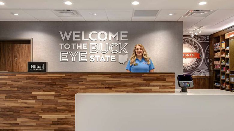 <b>Hampton Inn & Suites Canal Winchester Lobby</b>. Images powered by <a href="https://iceportal.shijigroup.com/" title="IcePortal" target="_blank">IcePortal</a>.