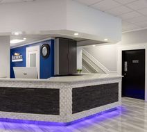 Baymont by Wyndham Edson Lobby