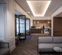 page8 London Lobby