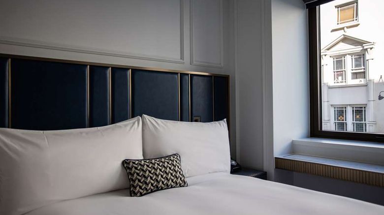 <b>page8 London Room</b>. Images powered by <a href="https://iceportal.shijigroup.com/" title="IcePortal" target="_blank">IcePortal</a>.