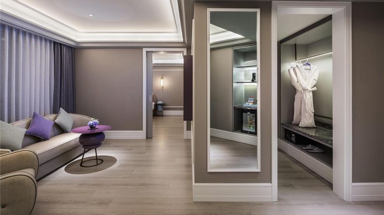 <b>Mercure Nantong Downtown Room</b>. Images powered by <a href="https://iceportal.shijigroup.com/" title="IcePortal" target="_blank">IcePortal</a>.