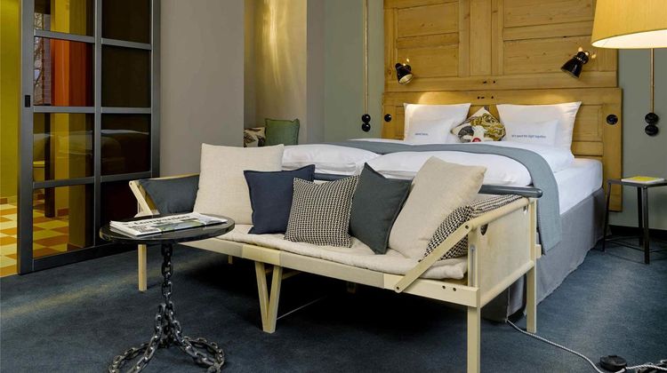 25hours Hotel Altes Hafenamt Room