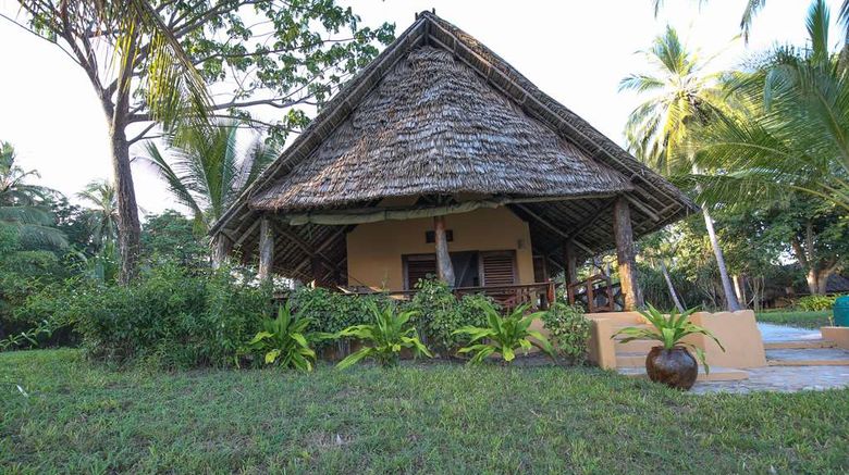 Kinasi Lodge Room. Images powered by <a href="https://iceportal.shijigroup.com" target="_blank" rel="noopener">Ice Portal</a>.