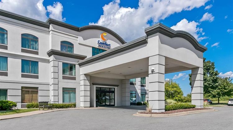 Comfort Inn & Suites Exterior