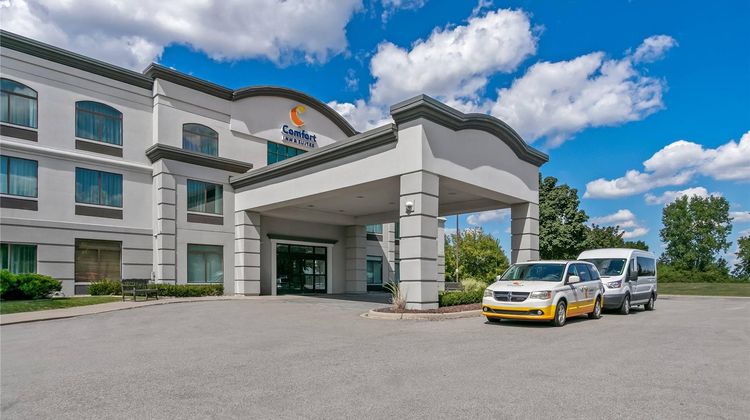 Comfort Inn & Suites Exterior