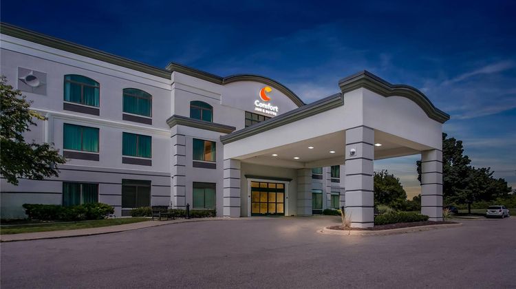 Comfort Inn & Suites Exterior