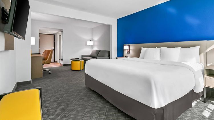 Comfort Inn & Suites Room