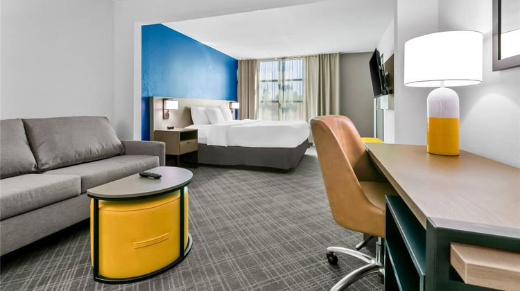 Comfort Inn & Suites Room