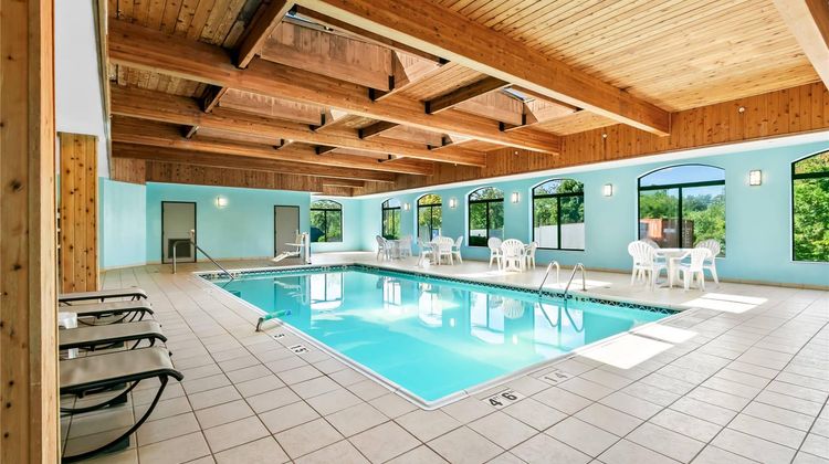 Comfort Inn & Suites Pool