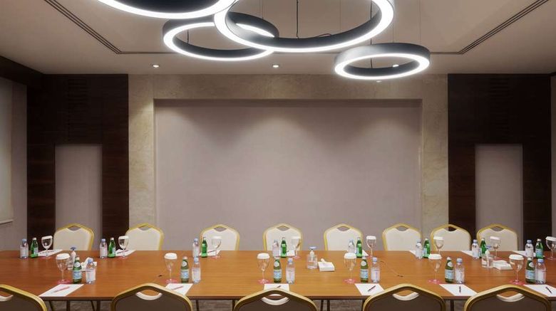 <b>Ramada by Wyndham Erbil Gulan Street Meeting</b>. Images powered by <a href="https://iceportal.shijigroup.com/" title="IcePortal" target="_blank">IcePortal</a>.