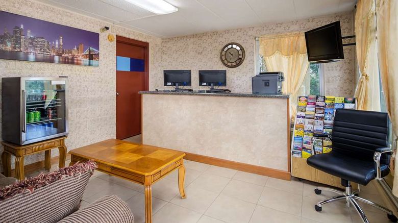 <b>Americas Best Value Inn Wytheville Lobby</b>. Images powered by <a href="https://iceportal.shijigroup.com/" title="IcePortal" target="_blank">IcePortal</a>.